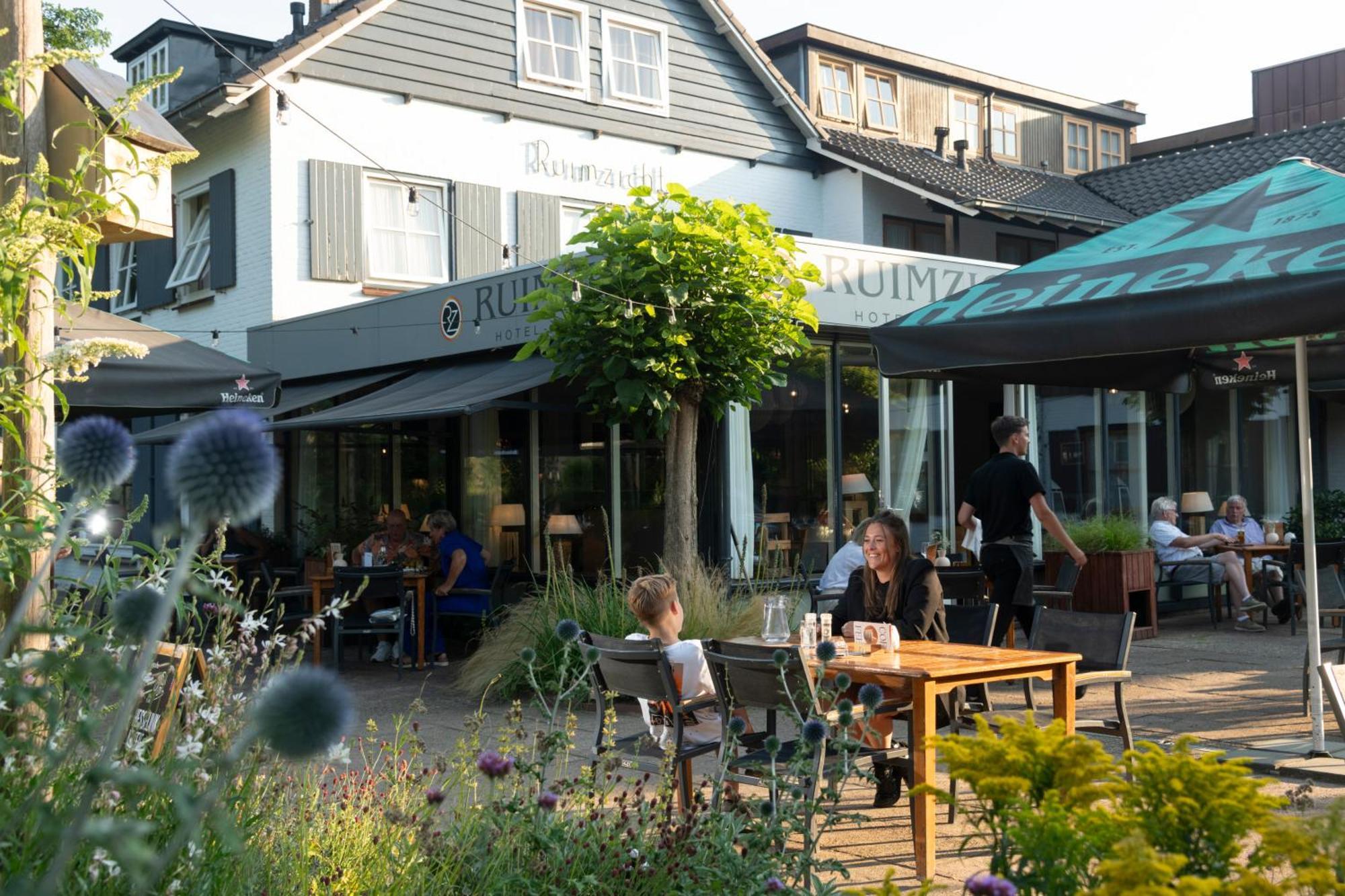 Hotel Restaurant Ruimzicht Zeddam Bagian luar foto