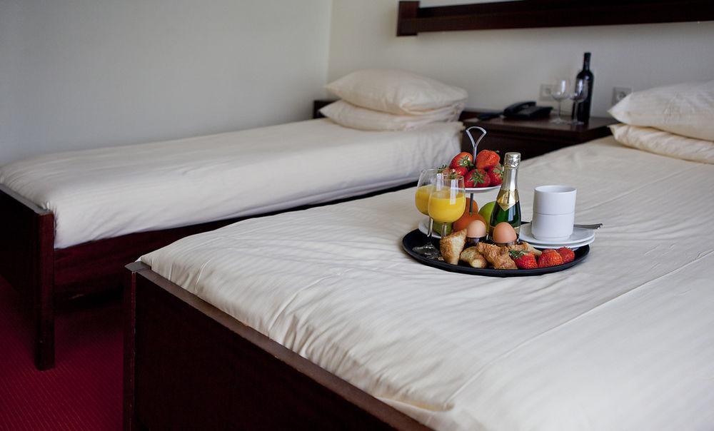 Hotel Restaurant Ruimzicht Zeddam Bagian luar foto