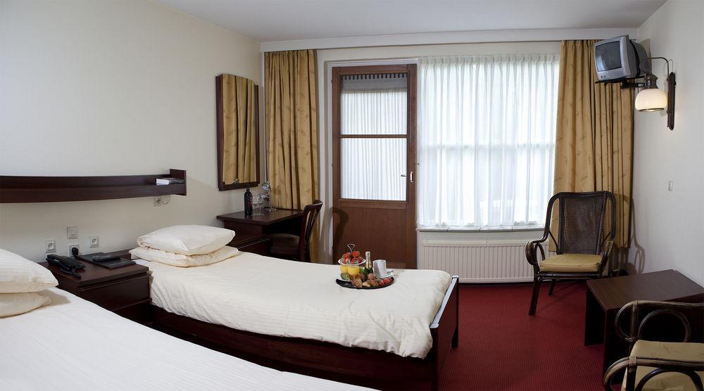 Hotel Restaurant Ruimzicht Zeddam Bagian luar foto