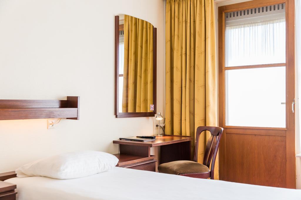 Hotel Restaurant Ruimzicht Zeddam Bagian luar foto
