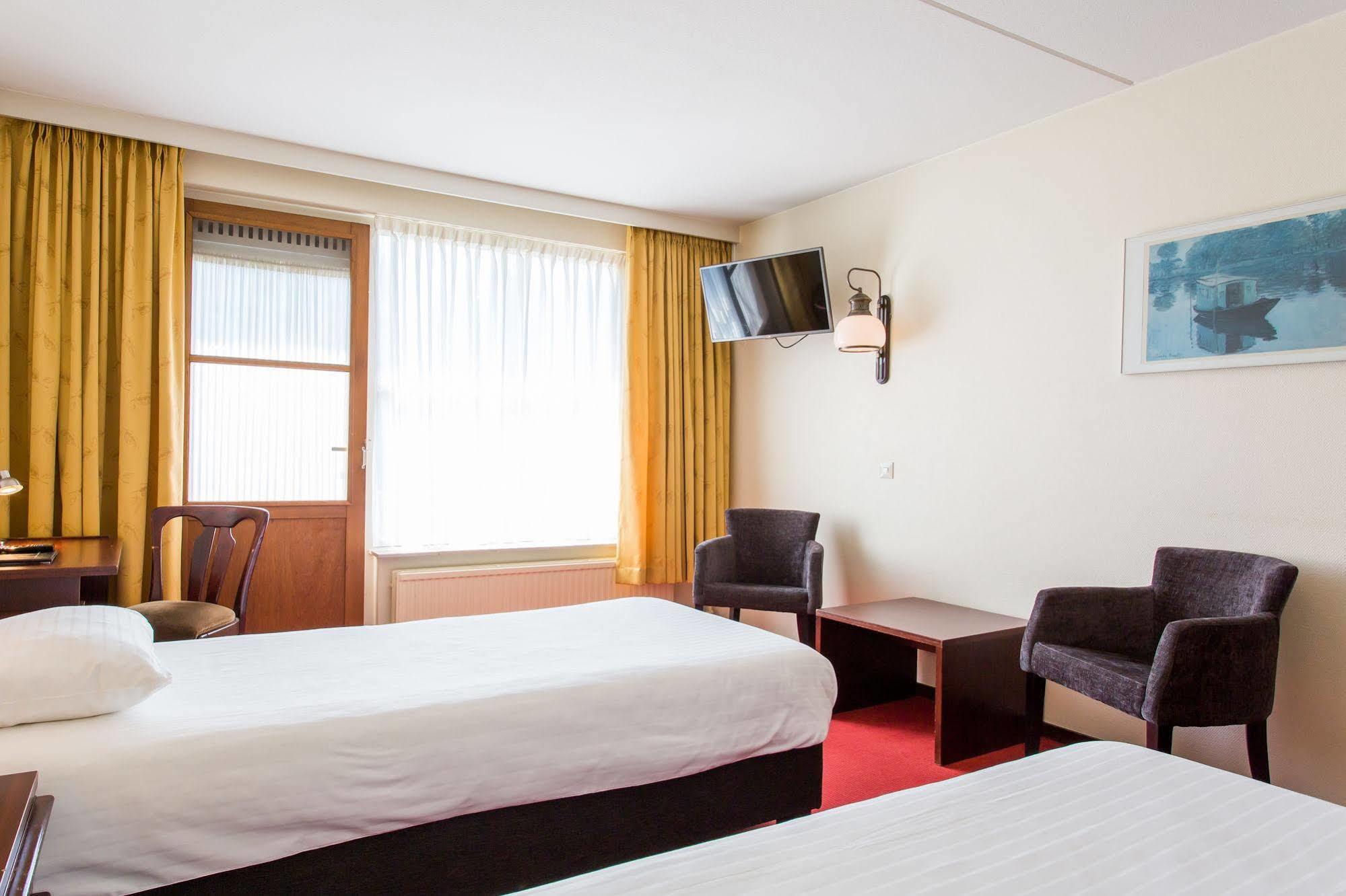 Hotel Restaurant Ruimzicht Zeddam Bagian luar foto